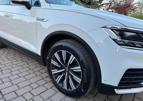 Volkswagen Touareg cena 148000 przebieg: 156000, rok produkcji 2020 z Radomsko małe 326